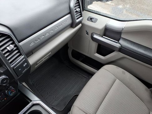 Used 2022 Ford F250 XLT w/ XLT Premium Package image 30