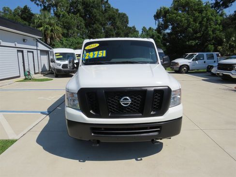 Used 2021 Nissan NV 2500 SV image 2