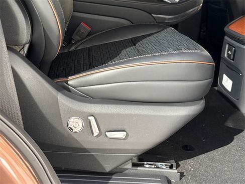 New 2025 Lincoln Navigator Black Label image 13