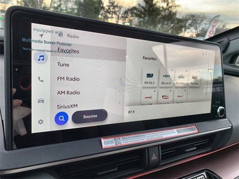 New 2025 Toyota Prius Plug-In Hybrid image 24
