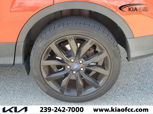 Used 2019 Ford Escape SE FWD image 9
