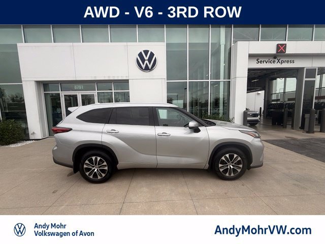 Used 2021 Toyota Highlander XLE AWD/4WD image 5