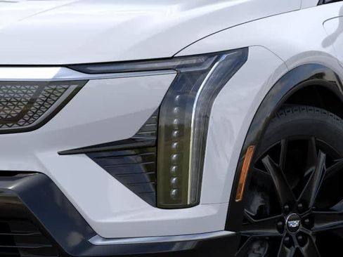 New 2026 Cadillac Optiq Sport 2 w/ LPO, ONYX Package AWD/4WD image 10