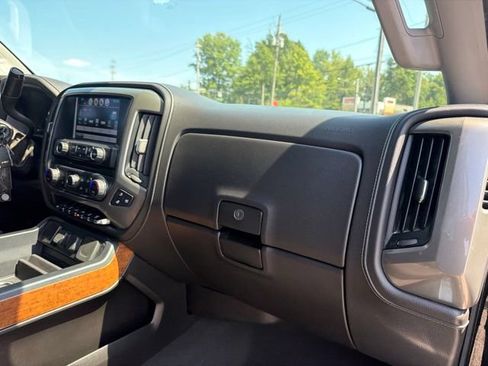 Used 2019 Chevrolet Silverado 3500 High Country AWD/4WD image 25