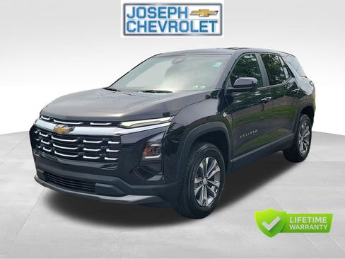 Certified 2025 Chevrolet Equinox LT FWD image 2