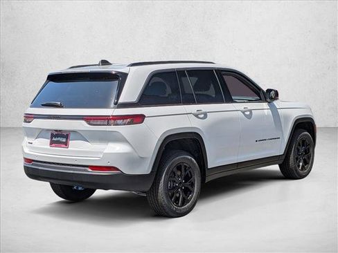 New 2026 Jeep Grand Cherokee Altitude AWD/4WD image 2