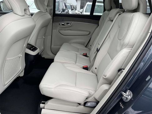 New 2026 Volvo XC90 B5 Ultra w/ Protection Package Premier image 15