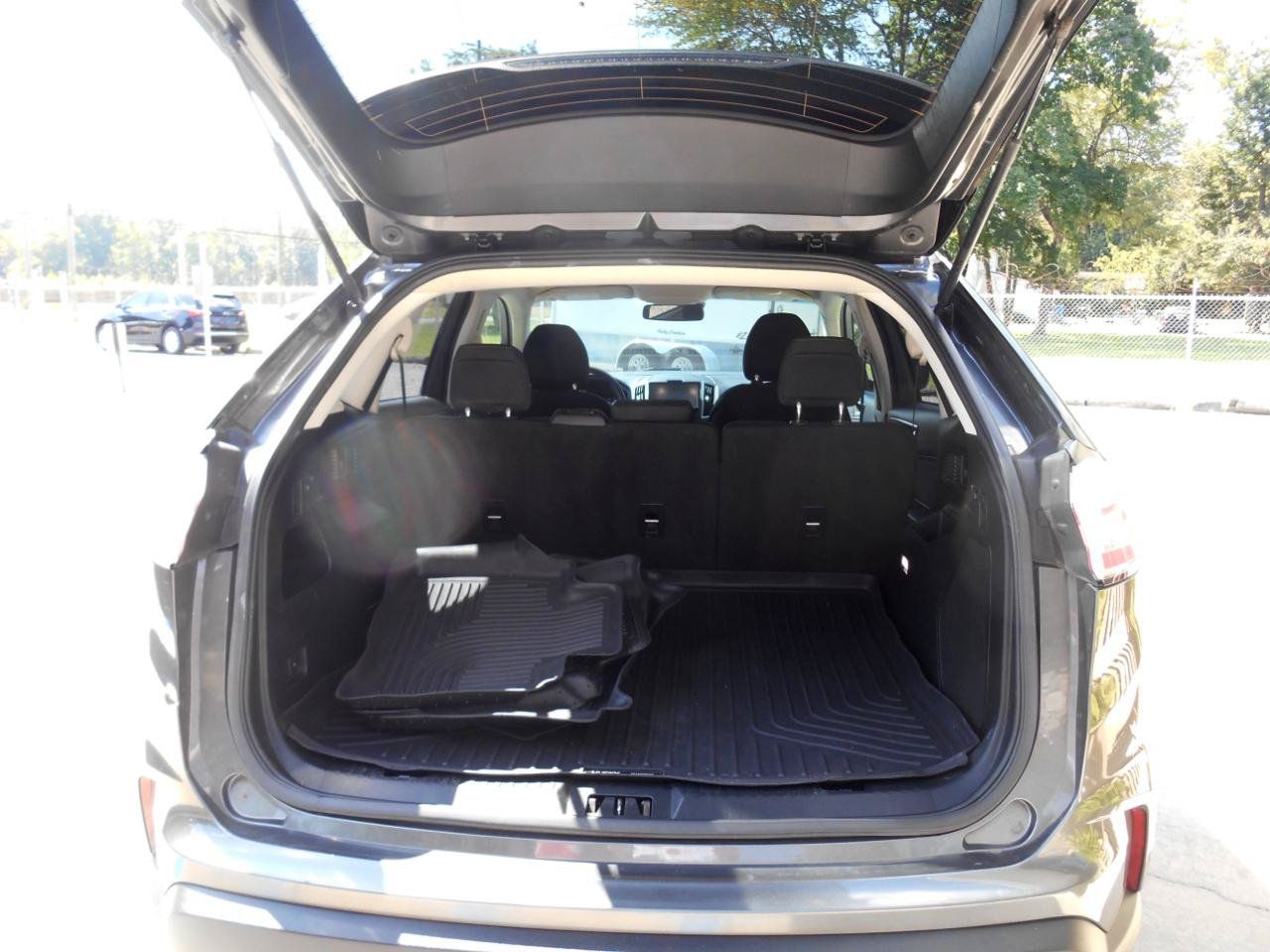 Used 2019 Ford Edge SE AWD/4WD image 10