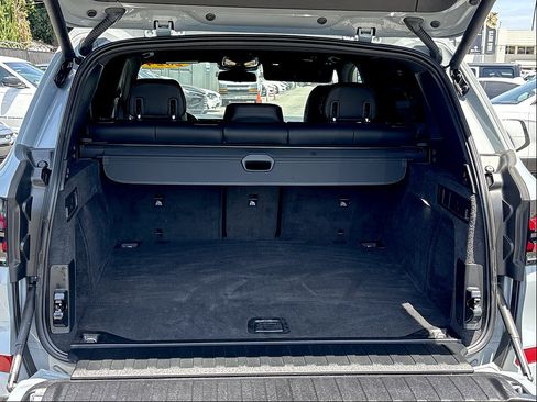 Used 2024 BMW X5 sDrive40i w/ M Sport Package RWD image 25
