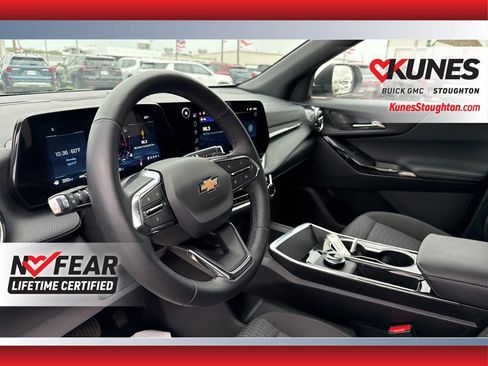 Used 2026 Chevrolet Equinox LT AWD/4WD image 25