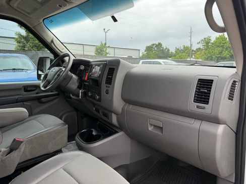 Used 2018 Nissan NV 1500 SV RWD image 9