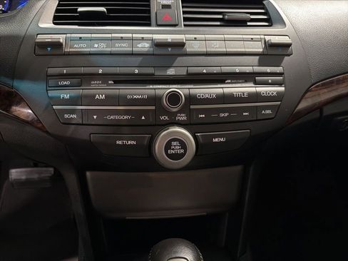 Used 2011 Honda Crosstour EX-L image 18