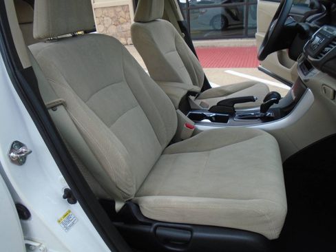 Used 2013 Honda Accord EX image 12