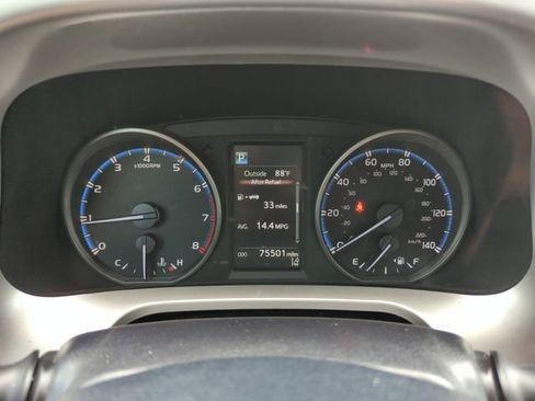 Used 2017 Toyota RAV4 LE FWD image 36