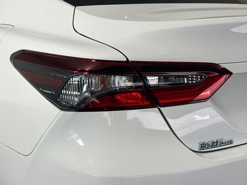Used 2021 Toyota Camry LE FWD image 35