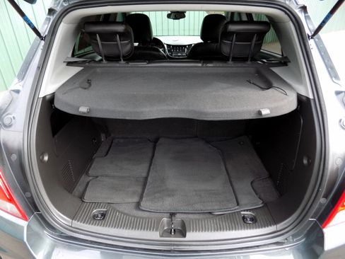 Used 2018 Chevrolet Trax LT w/ LT Convenience Package image 19