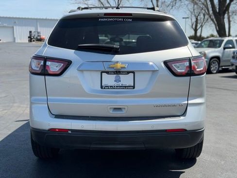 Used 2015 Chevrolet Traverse LT w/ Style and Technology Package image 6