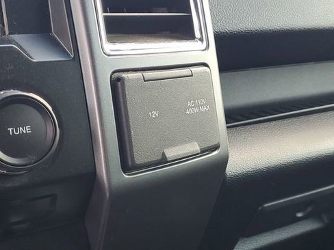 Used 2016 Ford F150 XLT w/ Equipment Group 302A Luxury AWD/4WD image 24