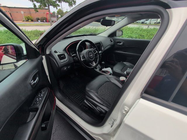 Used 2020 Jeep Compass Trailhawk AWD/4WD image 3