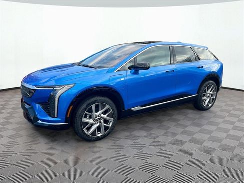 New 2026 Cadillac Optiq Luxury 1 image 32