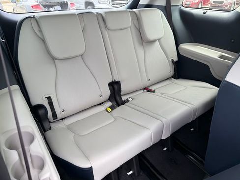 New 2026 Kia Carnival SX FWD image 24