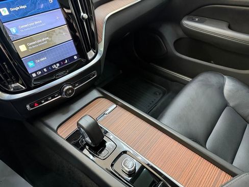 Used 2023 Volvo V60 B5 Cross Country Plus w/ Climate Package image 14