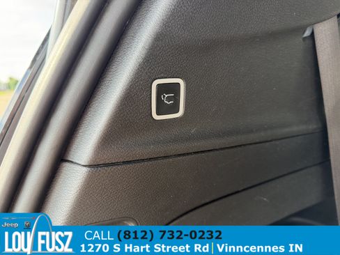 Used 2019 Chrysler Pacifica Touring-L w/ Advanced Safetytec Group FWD image 10