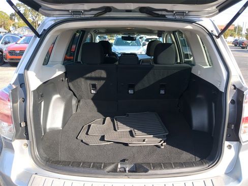 Used 2017 Subaru Forester 2.5i Premium w/ Popular Package #1A image 9