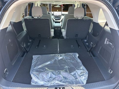 New 2026 Ford Explorer Active w/ Active Comfort Package AWD/4WD image 10