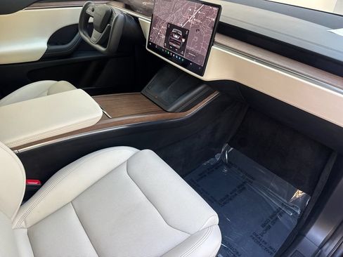 Used 2023 Tesla Model X AWD/4WD image 21