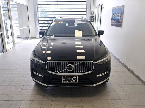 Certified 2023 Volvo XC60 B5 Plus image 2