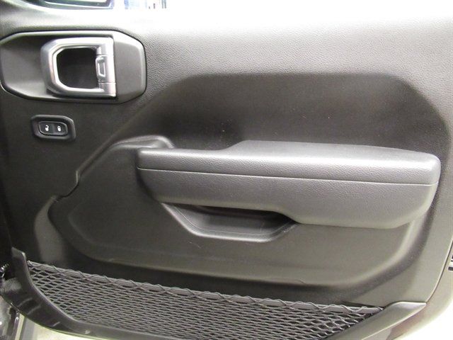 Used 2024 Jeep Wrangler Unlimited AWD/4WD image 14