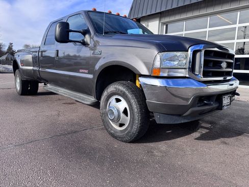 Used 2004 Ford F350 XLT image 2