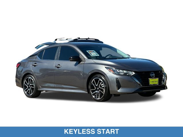 Used 2025 Nissan Sentra SR w/ SR Premium Package FWD image 2