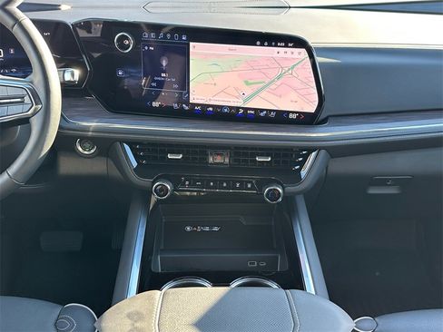 Used 2025 Chevrolet Tahoe Premier image 11