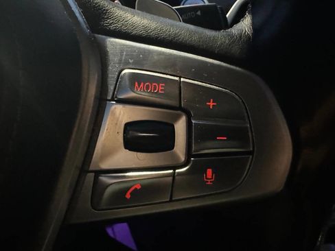 Used 2017 BMW 750i xDrive image 17