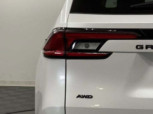 New 2026 Toyota Grand Highlander Platinum image 9