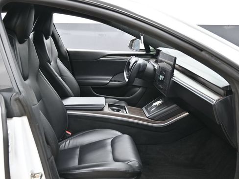 Used 2022 Tesla Model S AWD/4WD image 34