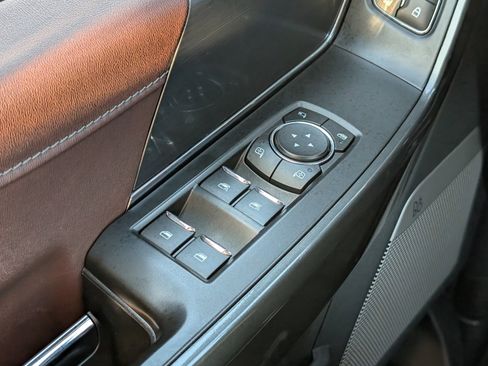 Used 2022 Ford F150 Lariat image 24