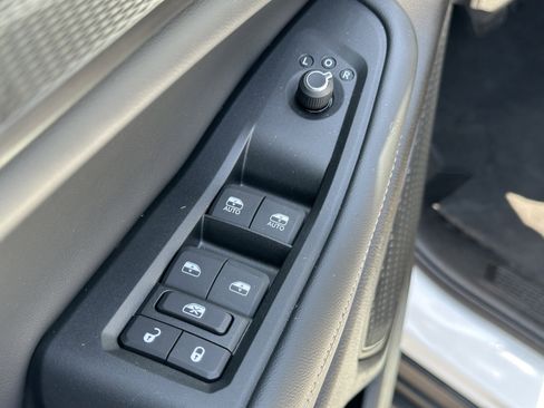 New 2024 Jeep Grand Cherokee Altitude image 14