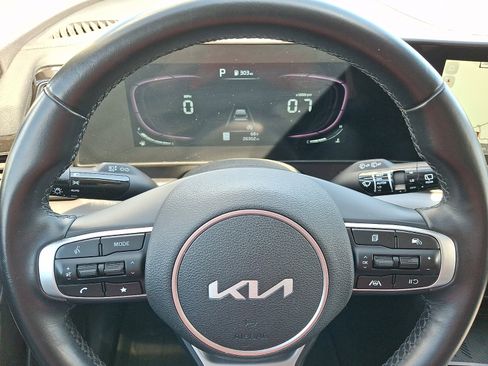 Used 2023 Kia Sportage EX FWD image 22