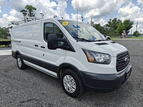 Used 2017 Ford Transit 250 130 Low Roof image 4