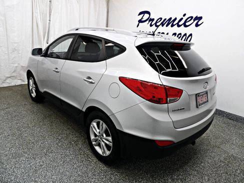 Used 2011 Hyundai Tucson GLS image 4