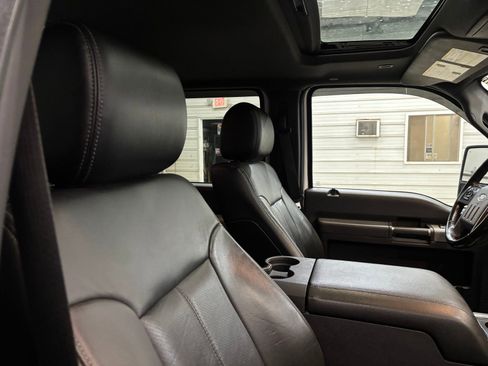 Used 2016 Ford F250 Lariat w/ Lariat Ultimate Package image 27