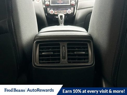 Used 2018 Nissan Rogue SV AWD/4WD image 28