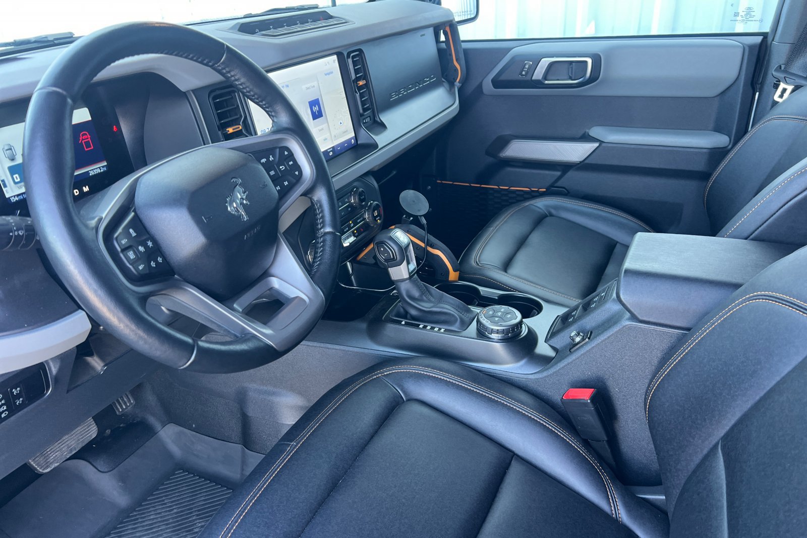 Used 2023 Ford Bronco Badlands AWD/4WD image 4