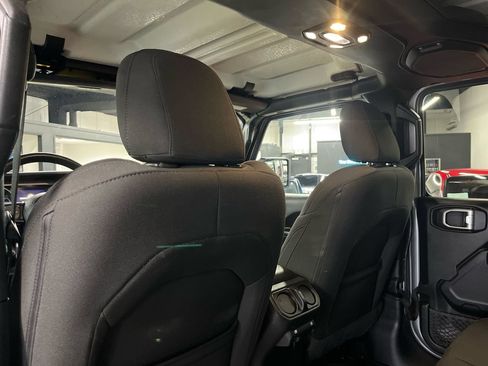 Used 2020 Jeep Wrangler Unlimited Sport S AWD/4WD image 37