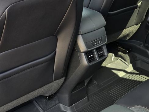 New 2027 GMC Terrain AT4 w/ Convenience Package III AWD/4WD image 22