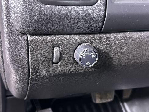 Used 2022 Chevrolet Colorado LT w/ Fleet Safety Package image 54