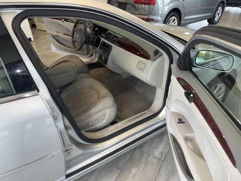 Used 2010 Buick Lucerne CXL image 13